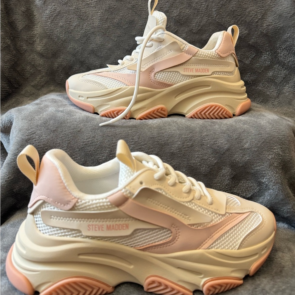 NEVER WORN! Steve Madden Women's Blush and Cream Sneakers